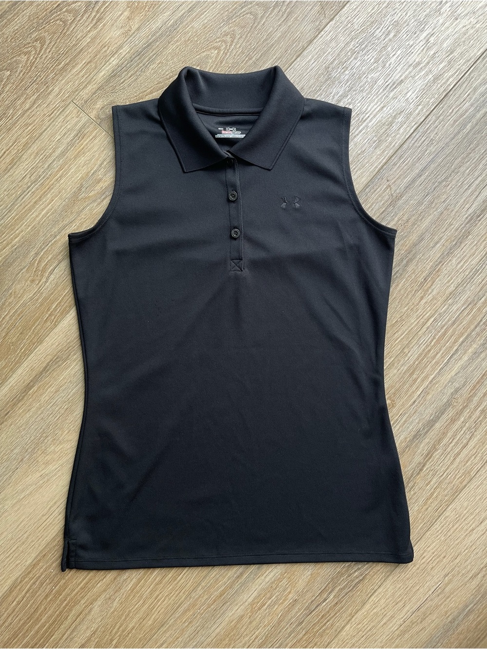 Under Armour Women's Black Sleeveless Shirt